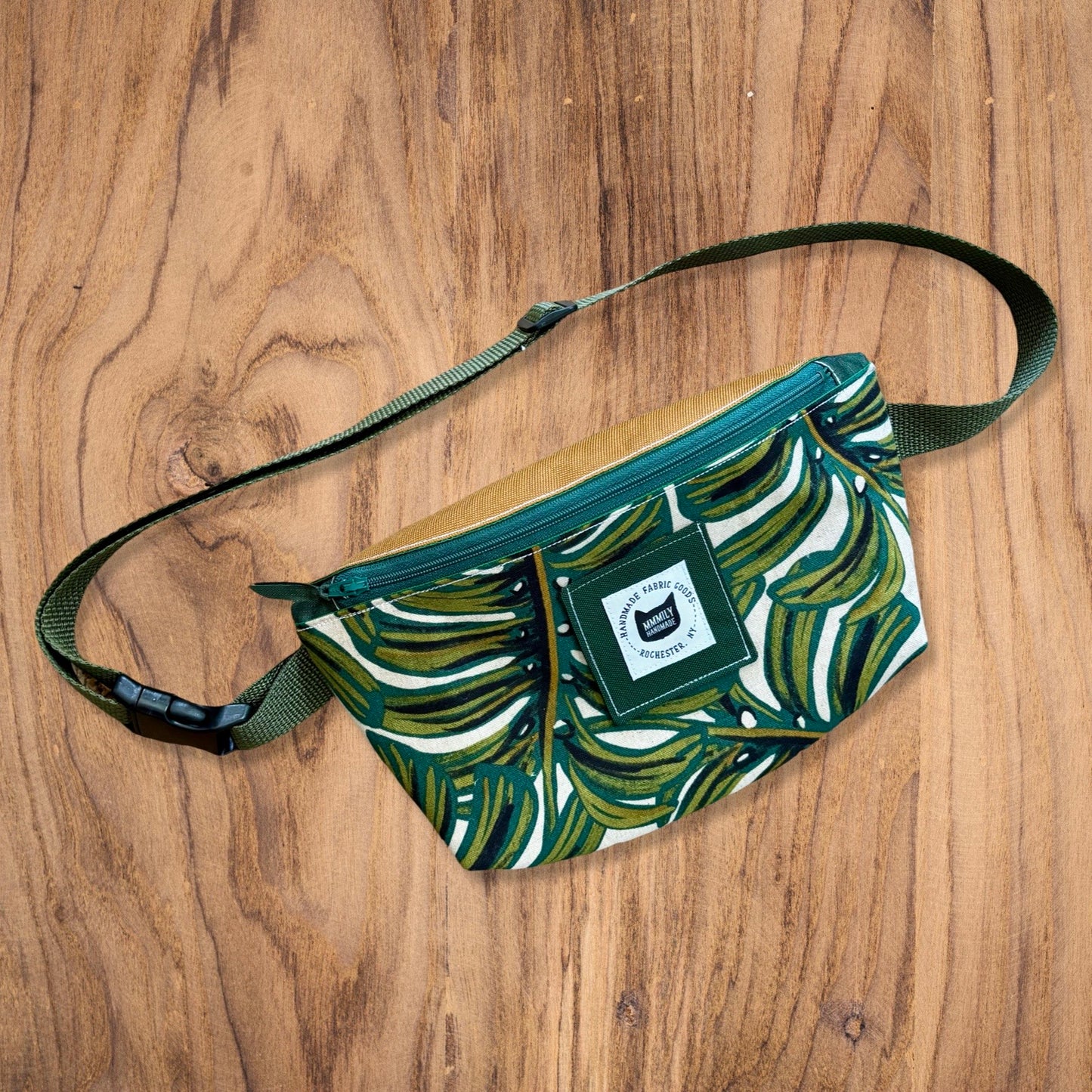 Monstera Fannypack