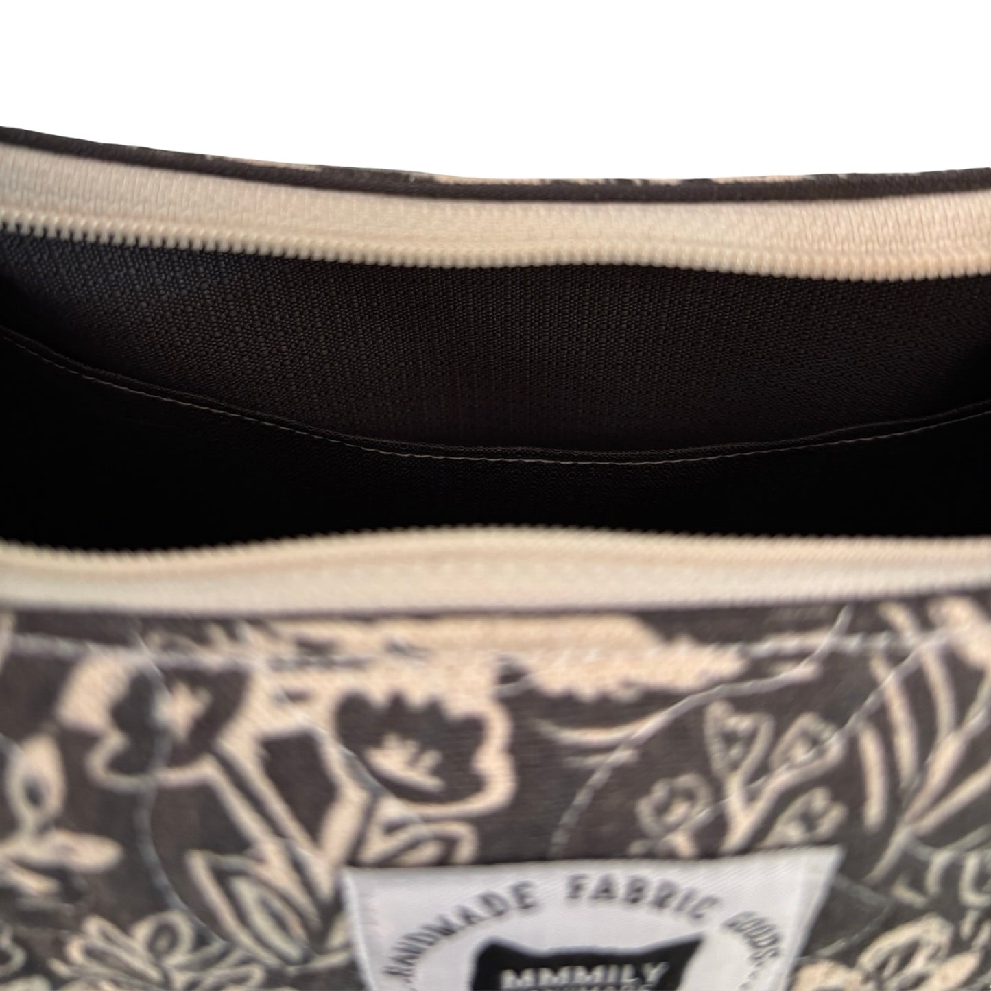 Wildwood Fabel Crescent Bag