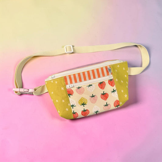 Color-block Strawberries Fannypack