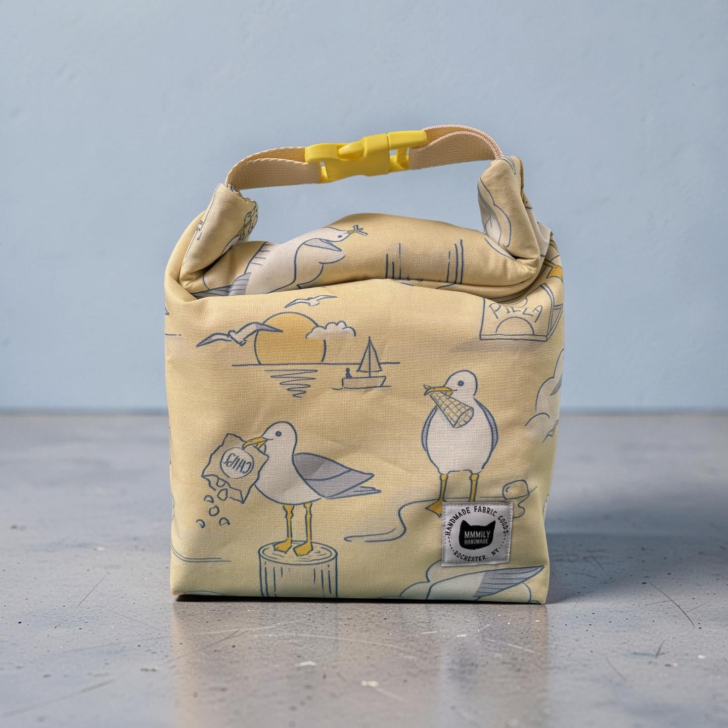Seagulls with Snacks Lunch Bag